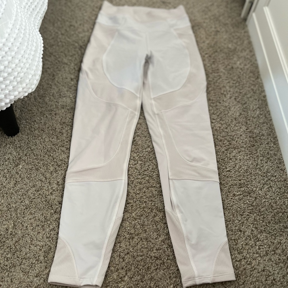 White lulu lemon leggings